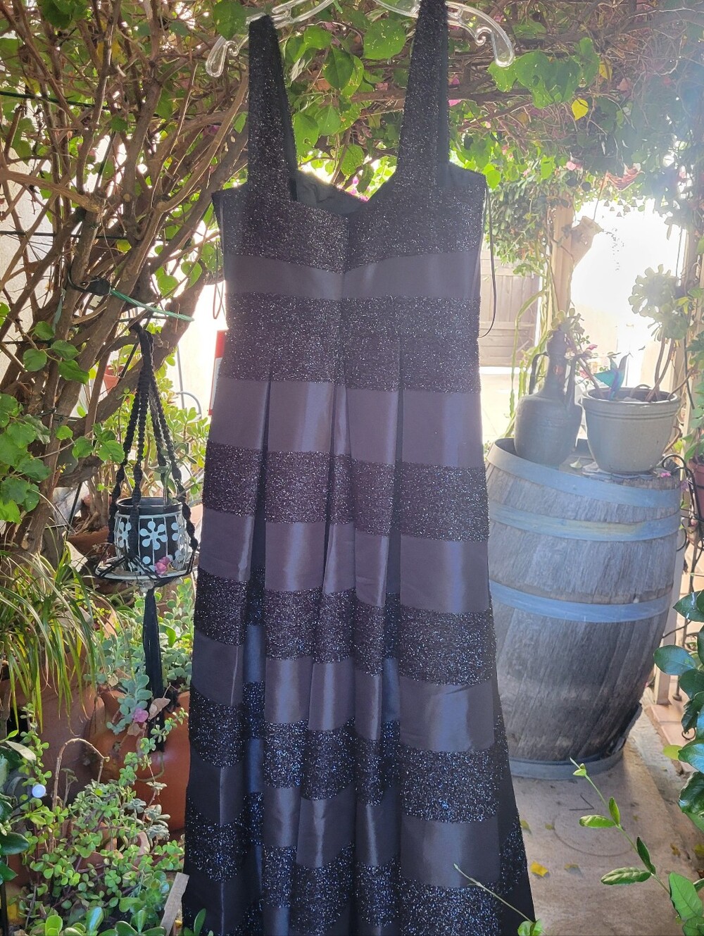 Dress - Picture 2 of 6